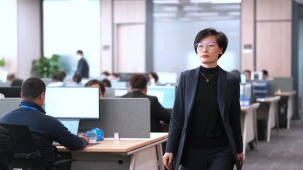 葆初心 再创业 | 李宁珍：靠近光，追随光，成为光，发散光