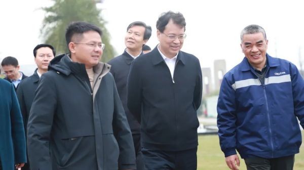 成就突飞猛进 | 时隔两年，贵州省副省长郭锡文再访太阳集团tyc1286