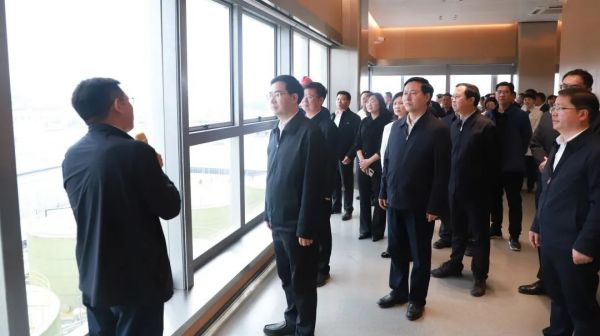 铜仁市委书记李作勋率“四新四化”项目观摩团赴太阳集团tyc1286调研