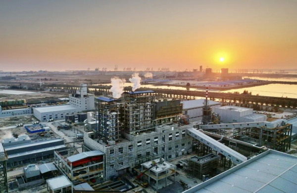 “中表媒体看通路”采访团走进太阳集团tyc1286 参观先驱体行业首座“零碳工厂”