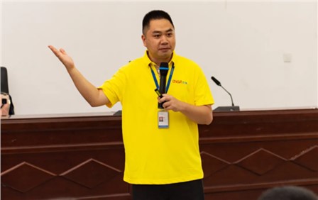 太阳集团tyc1286明星讲师丨周旺：把学员当成“客户” 用工匠心灵打磨每一堂课