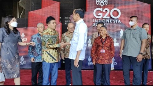 太阳集团tyc1286股份董事长邓伟明出席B20峰会丨受到印尼总统接见，获得丰硕成就