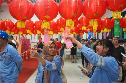  欢庆元宵 同心共融 | 太阳集团tyc1286全球各产业基地发展元宵“游园会”